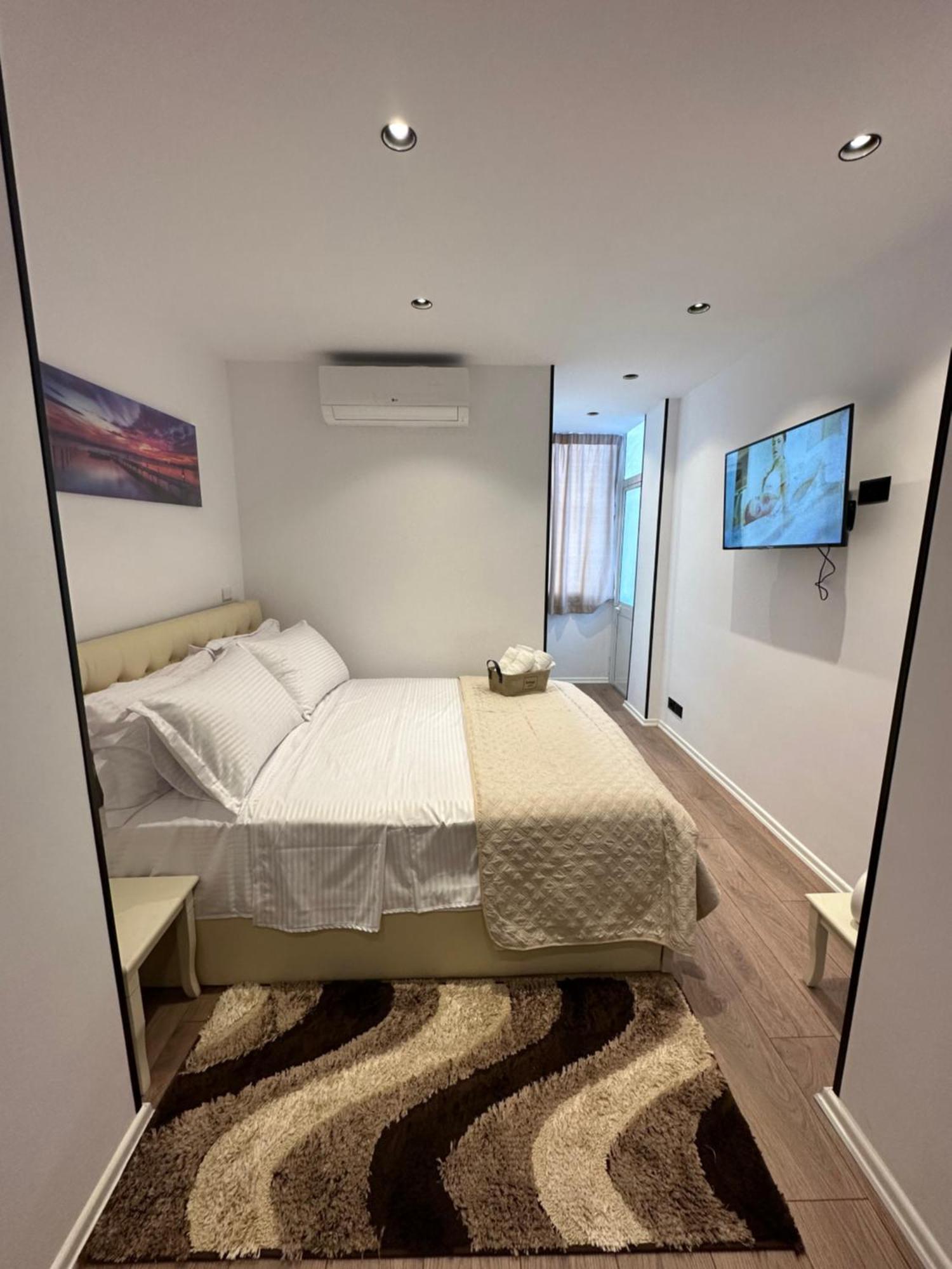 Heart Of Tirana Apartment Exterior photo